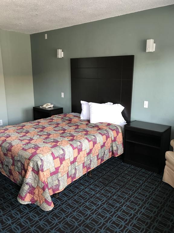 Economy Inn Modesto Dış mekan fotoğraf