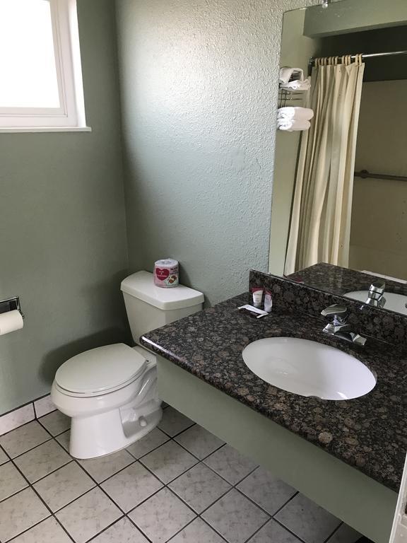 Economy Inn Modesto Dış mekan fotoğraf